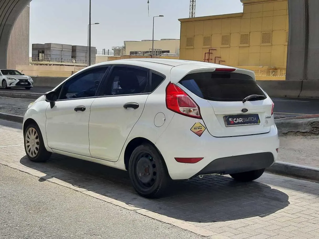 Car image 7