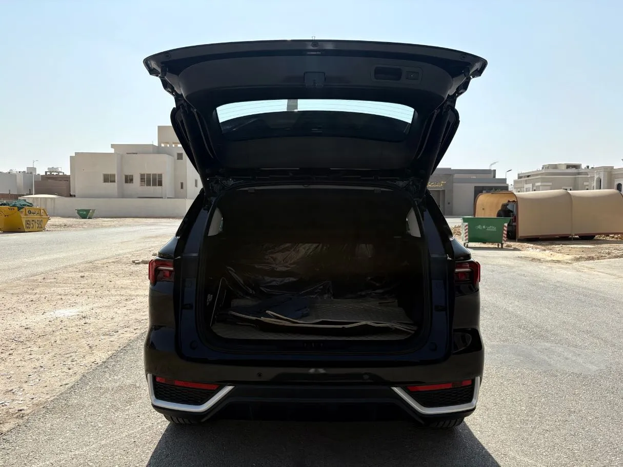 Car image 22