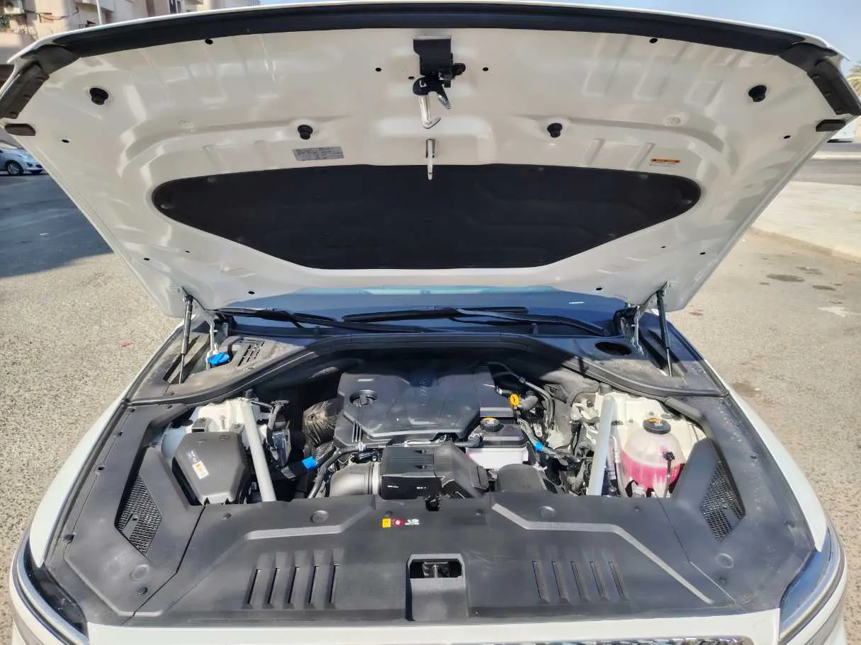 Car image 40