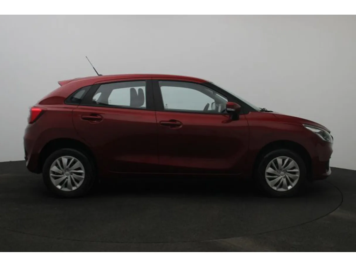 Car image 13