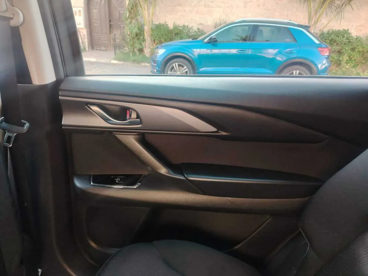 Car image 39