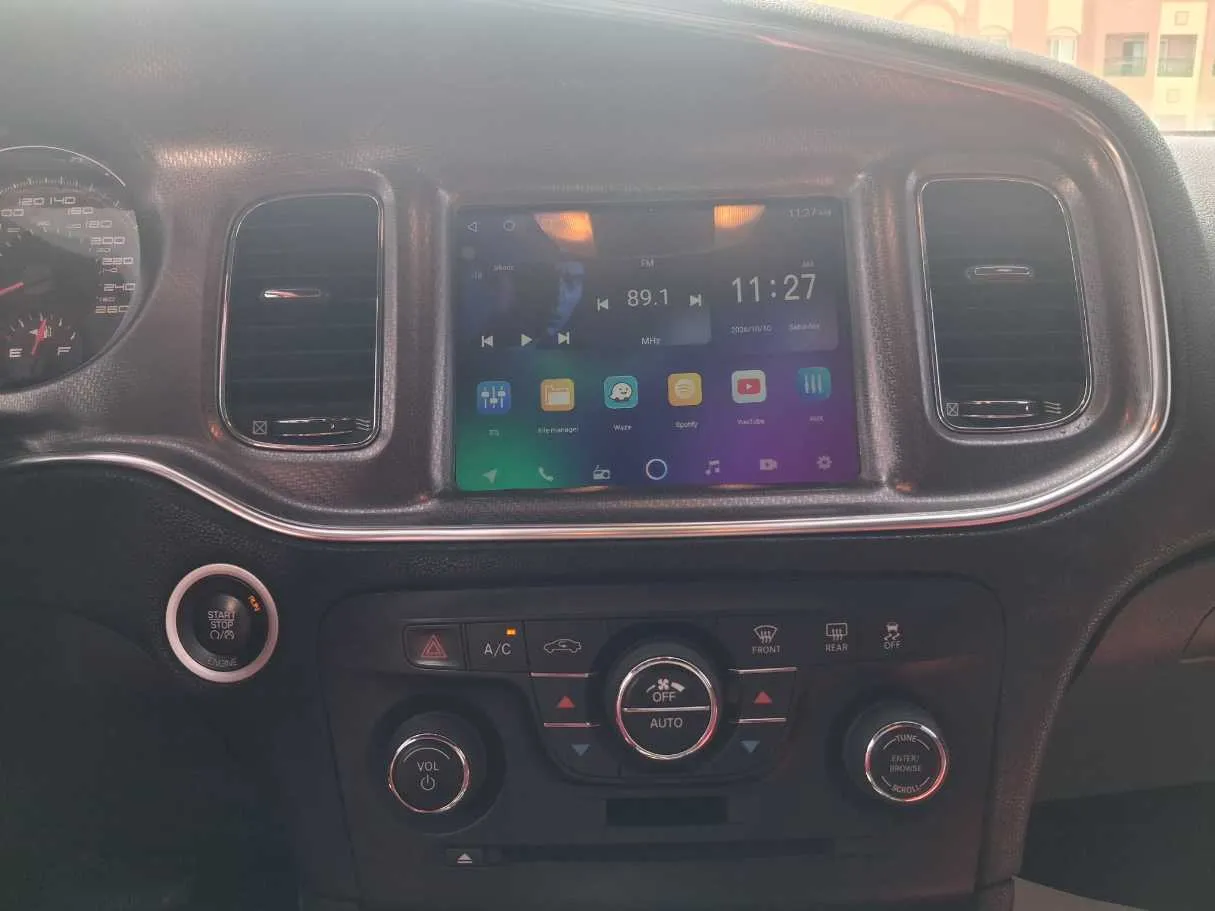 Car image 16