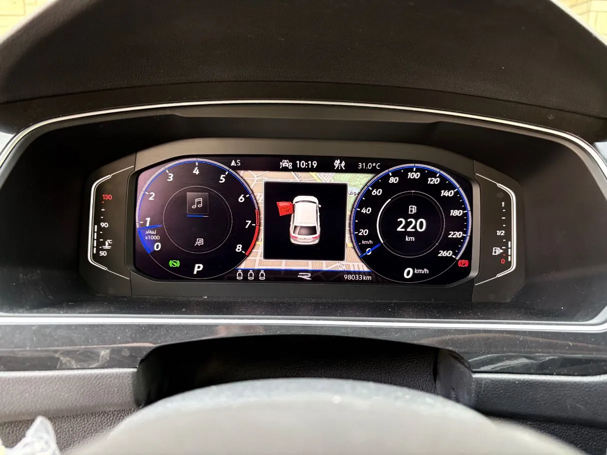 Car image 23