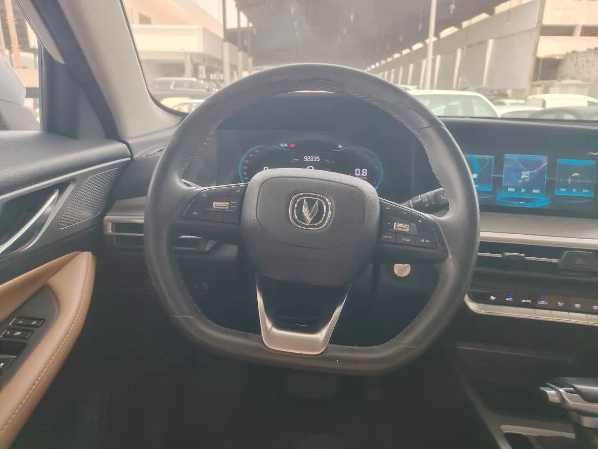 Car image 23