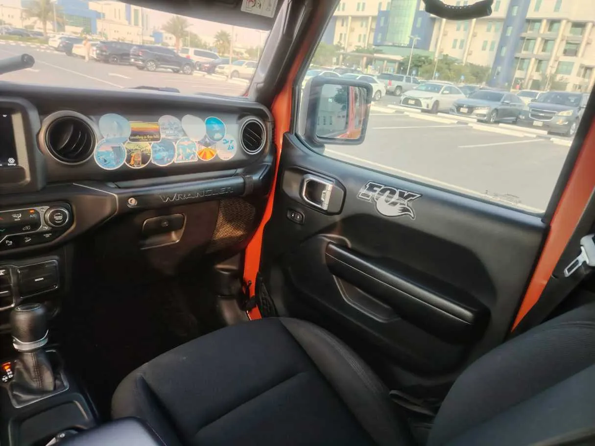 Car image 36