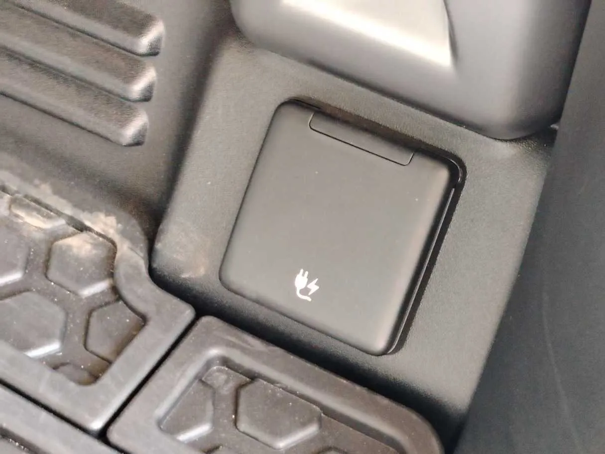 Car image 33