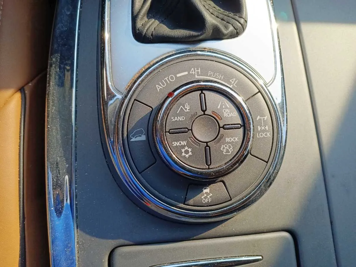 Car image 22