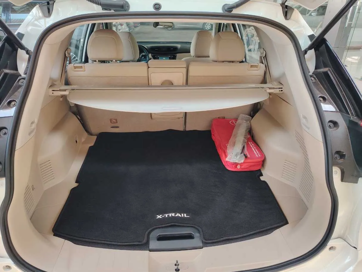 Car image 28