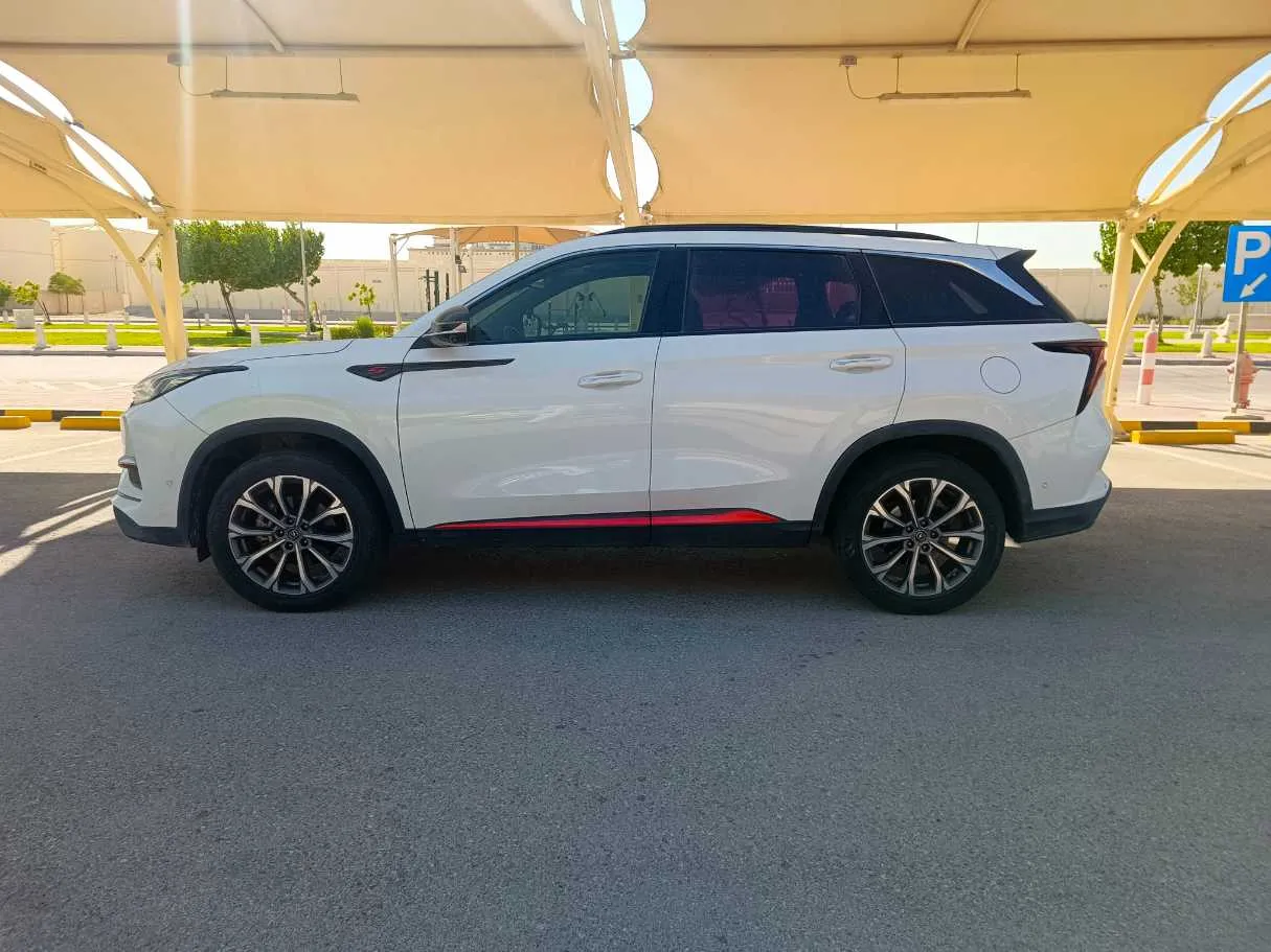 Car image 8