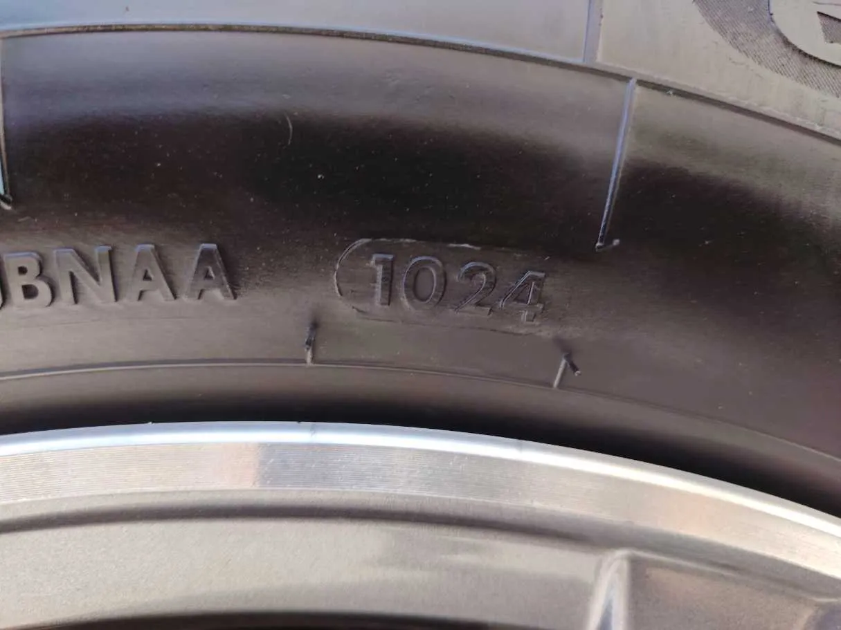 Car image 29