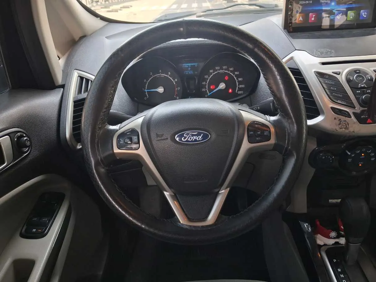 Car image 16
