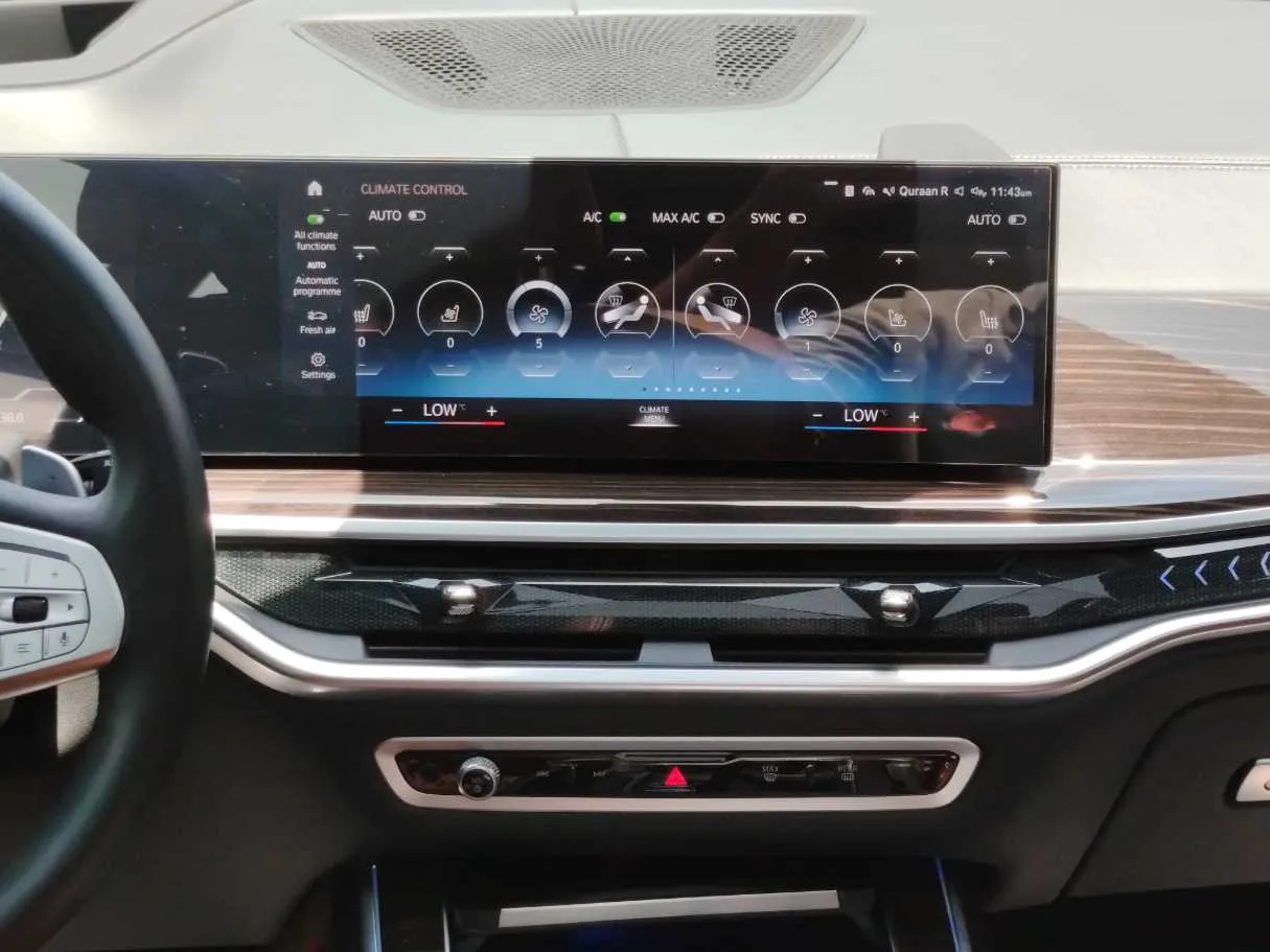Car image 24