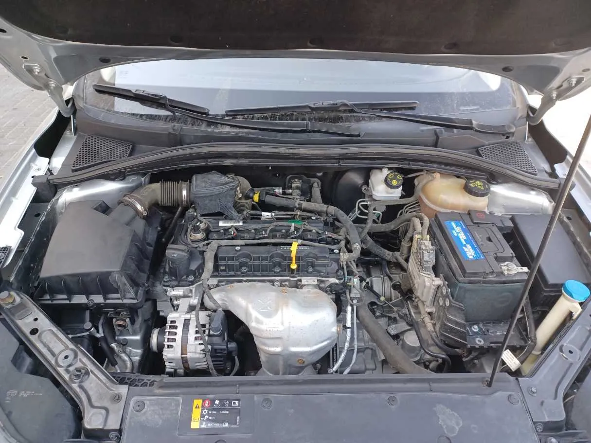 Car image 20