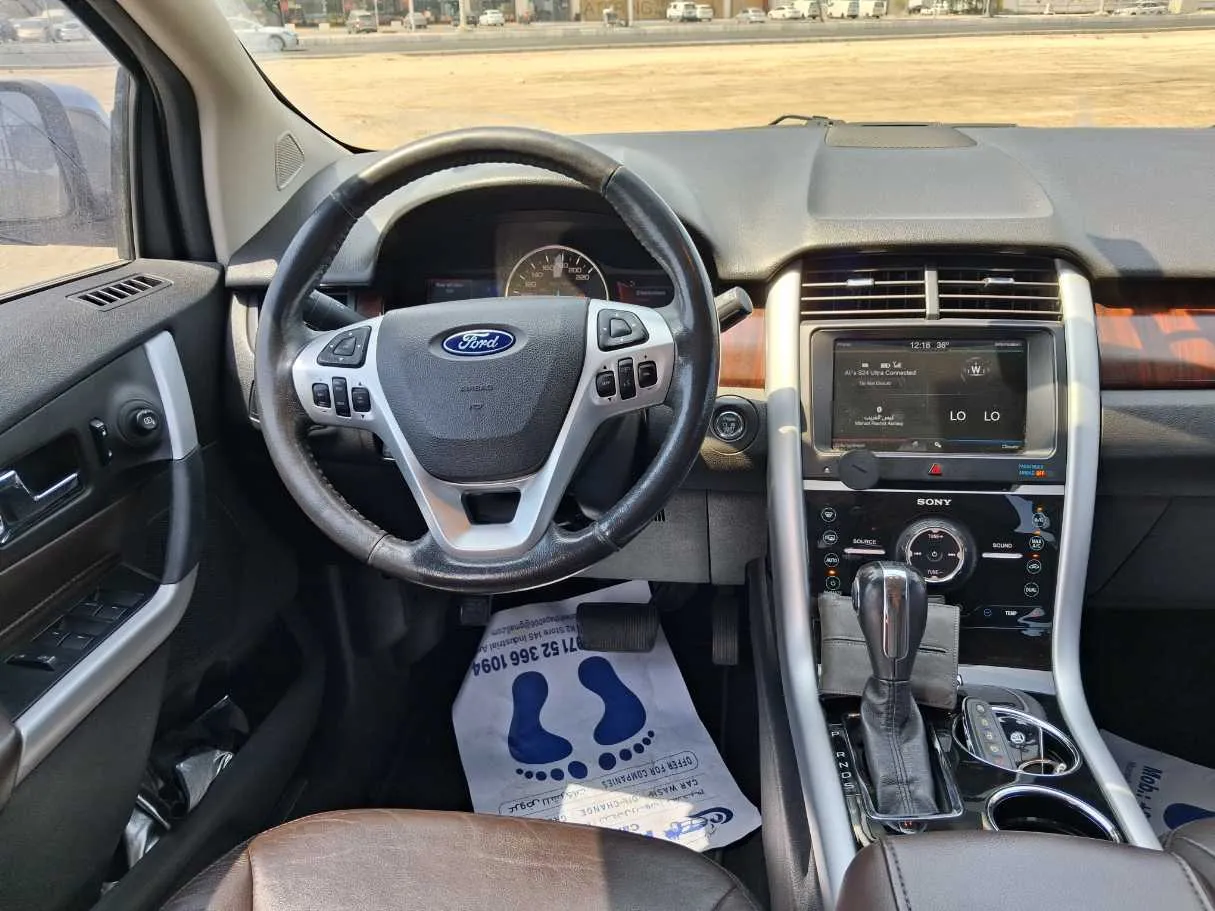 Car image 15