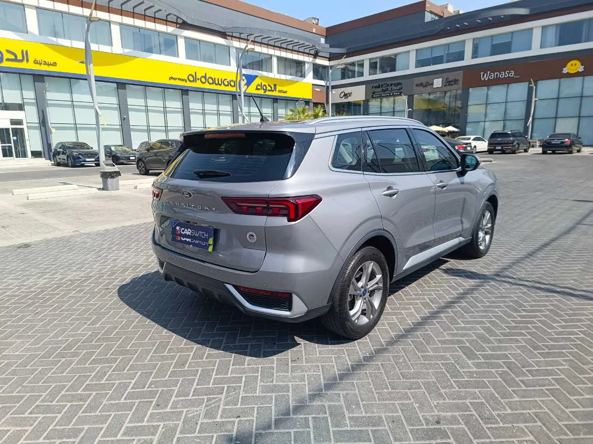 Car image 5