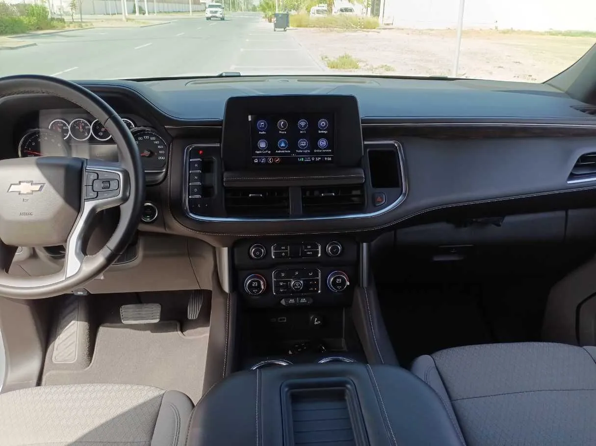 Car image 17