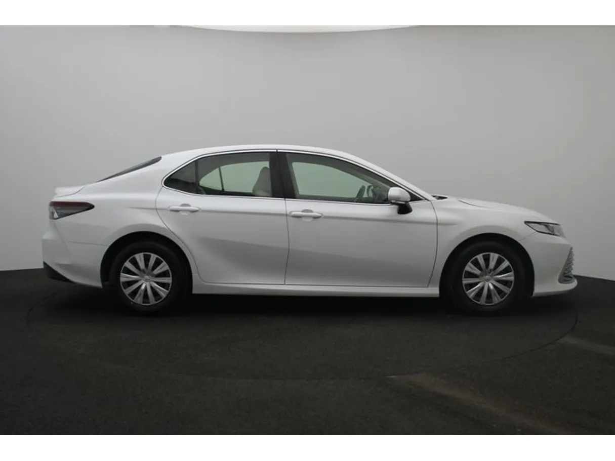 Car image 13