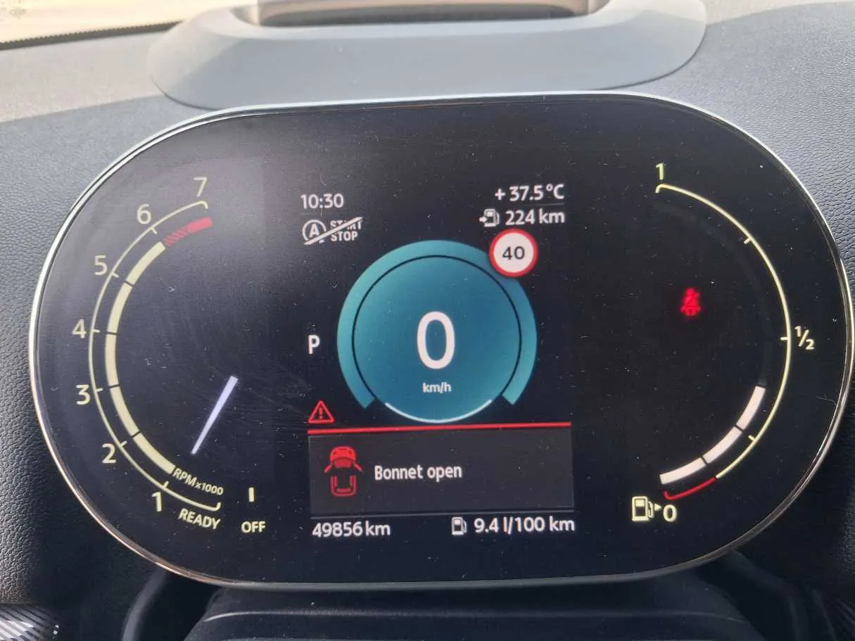 Car image 8