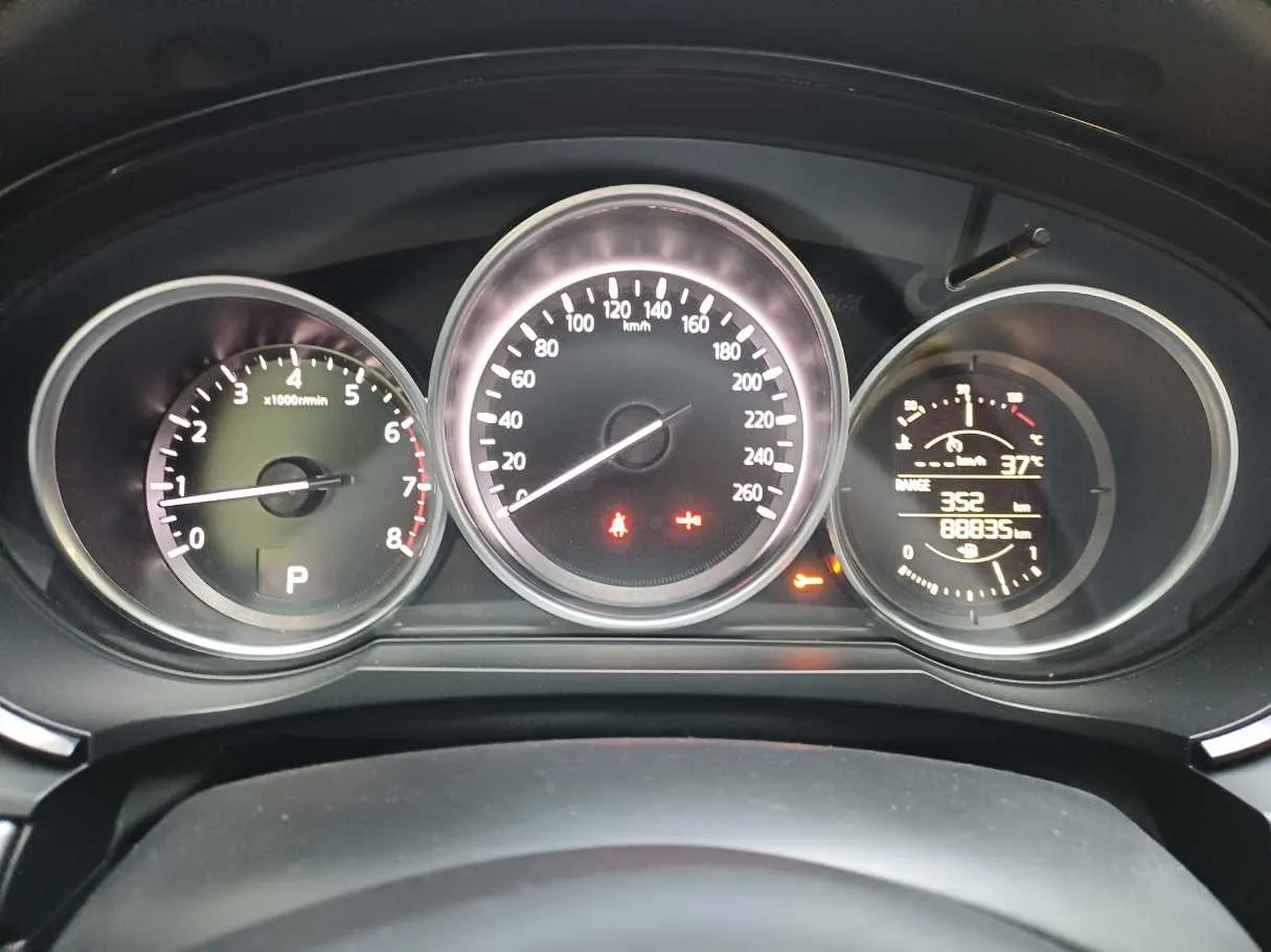 Car image 20