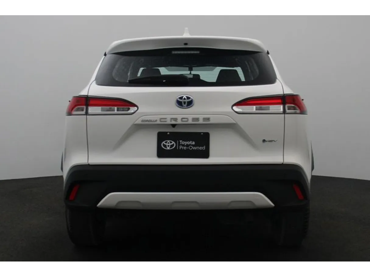 Car image 12