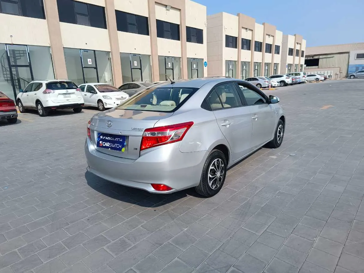 Car image 5