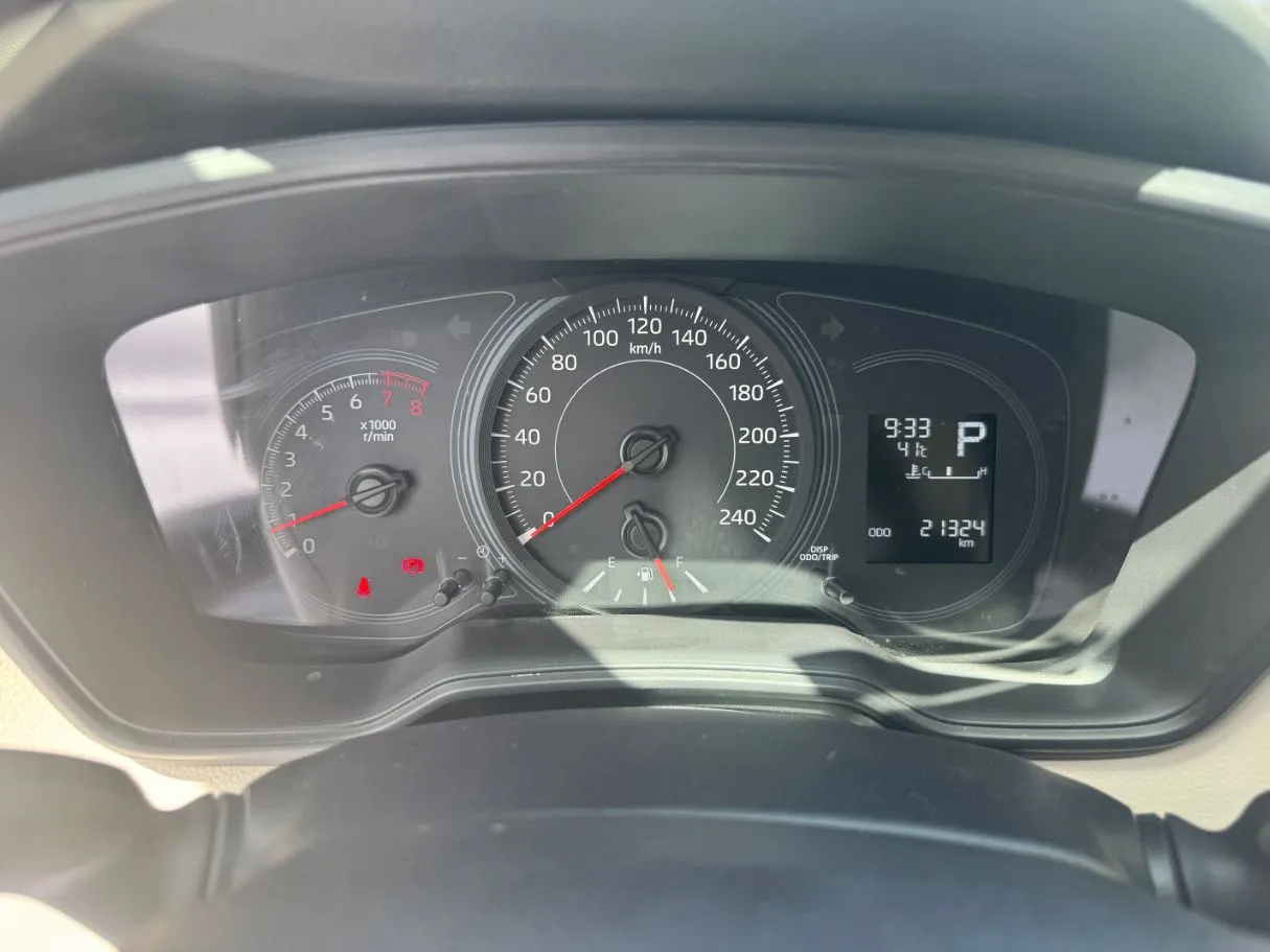 Car image 18