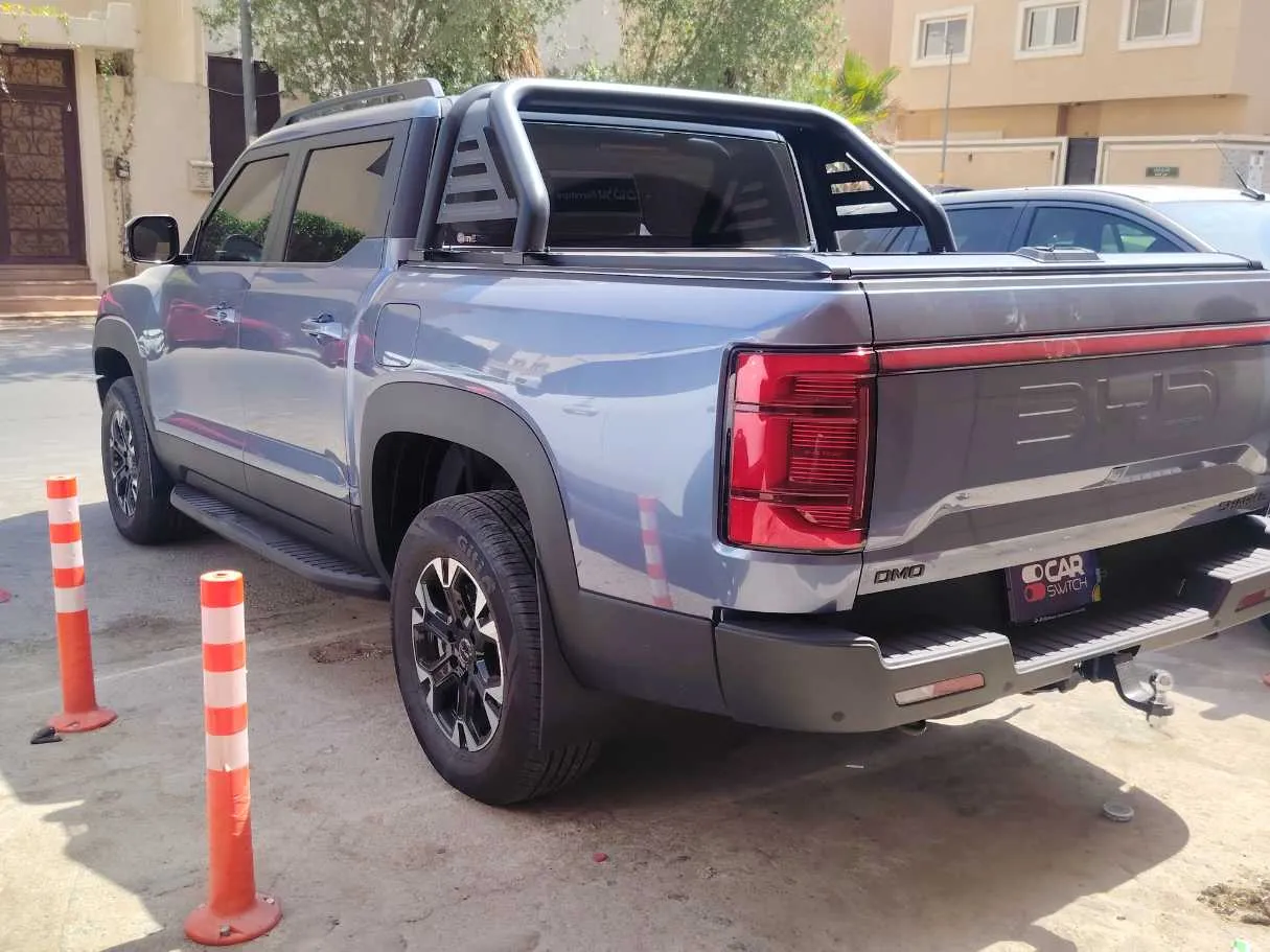 Car image 6