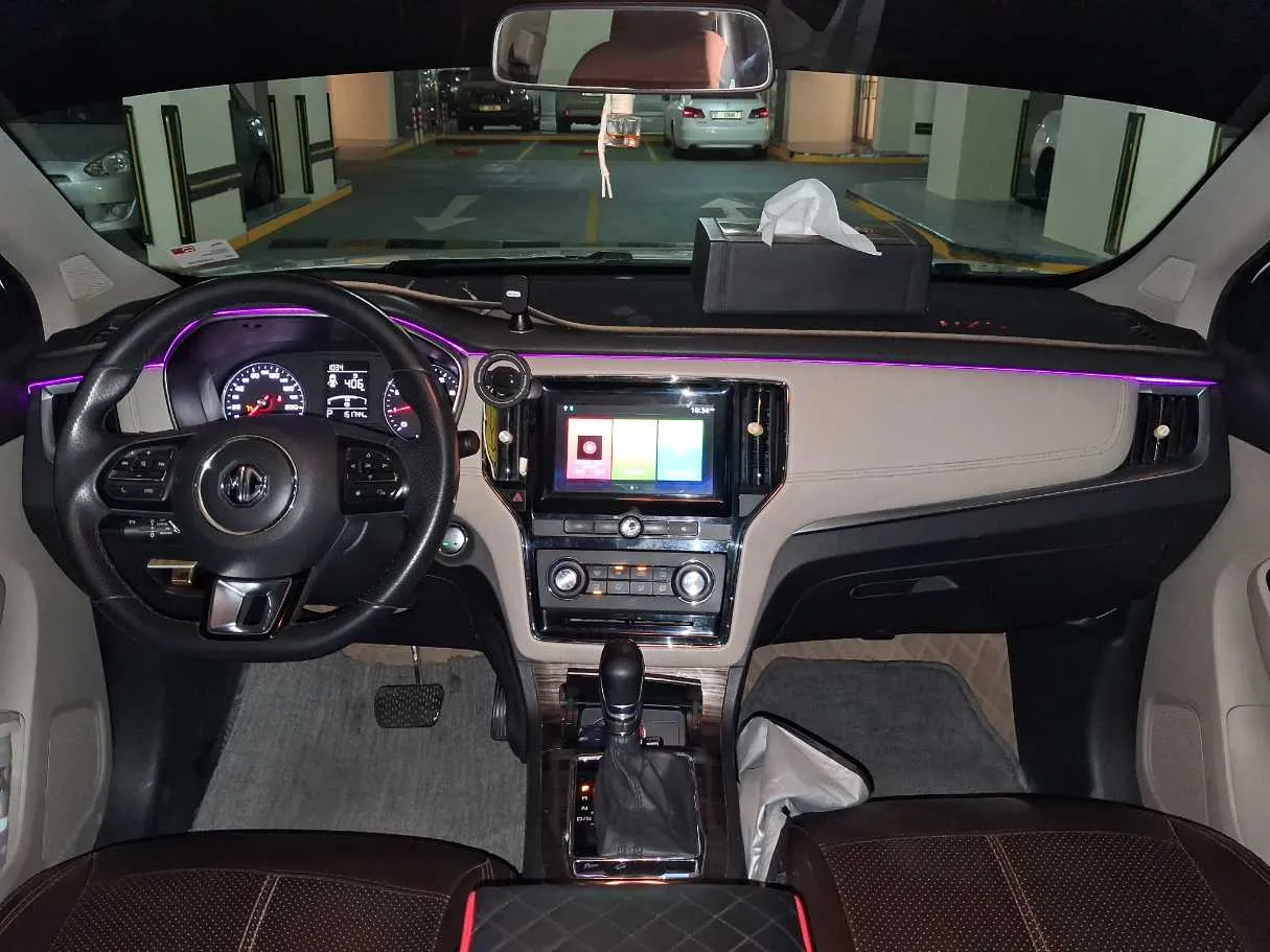 Car image 15