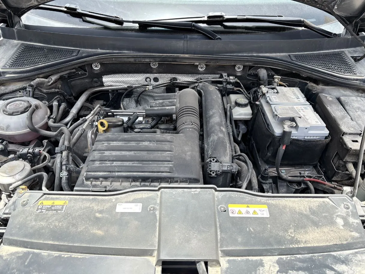 Car image 28