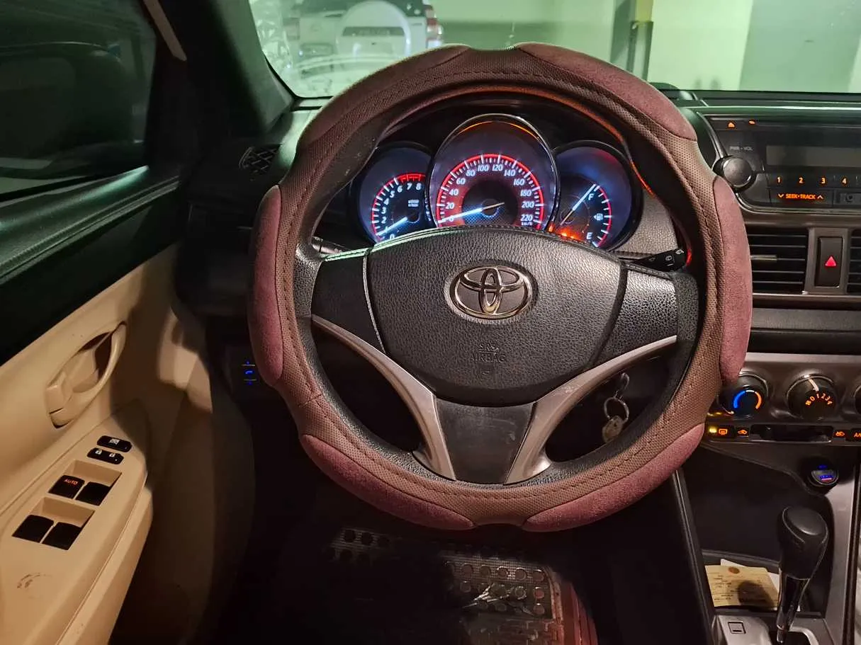 Car image 17