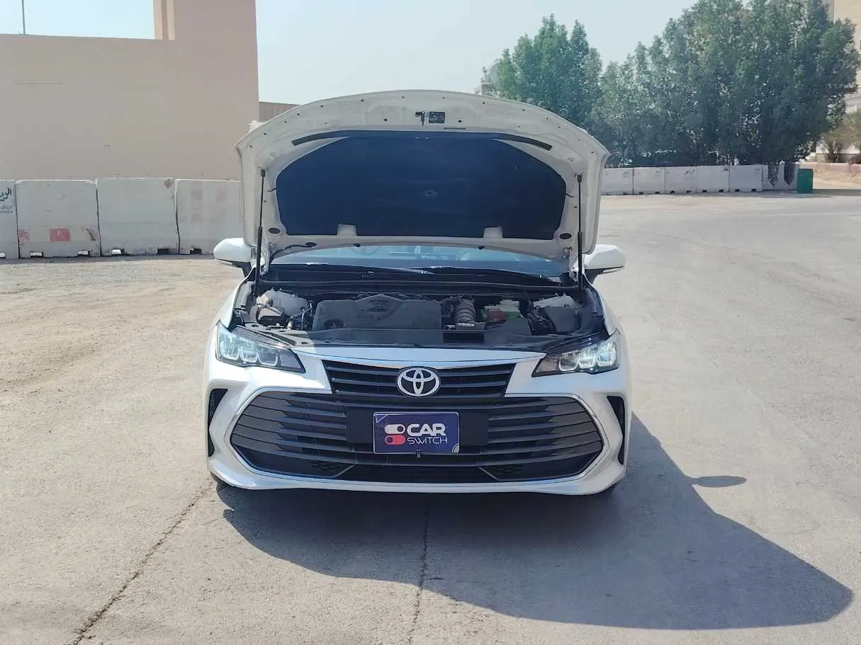 Car image 30