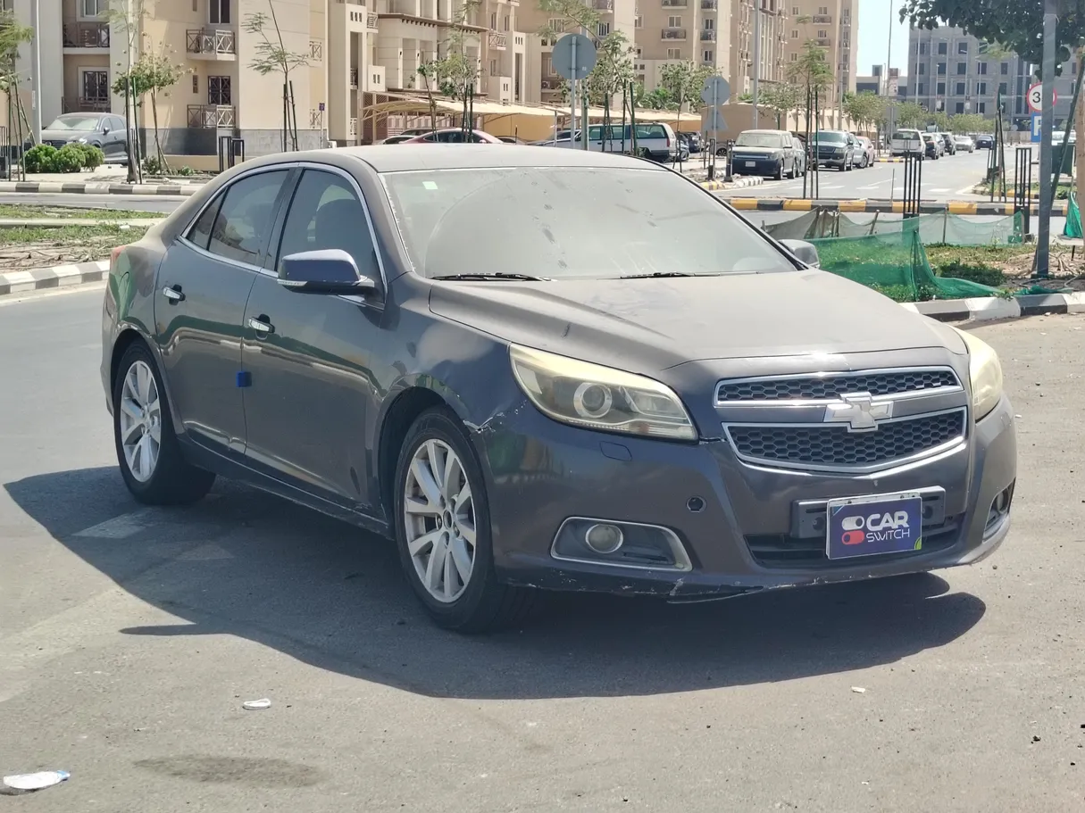 Car image 3
