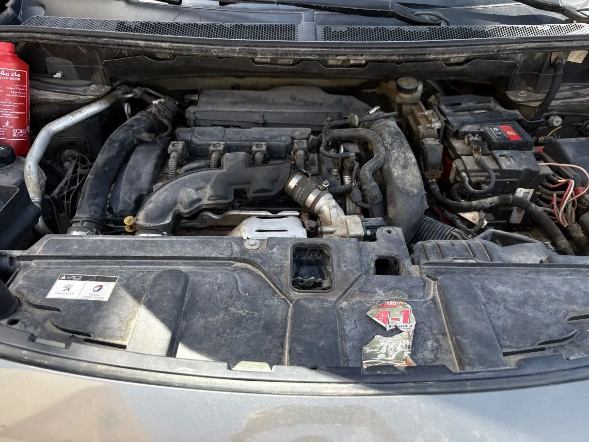 Car image 32