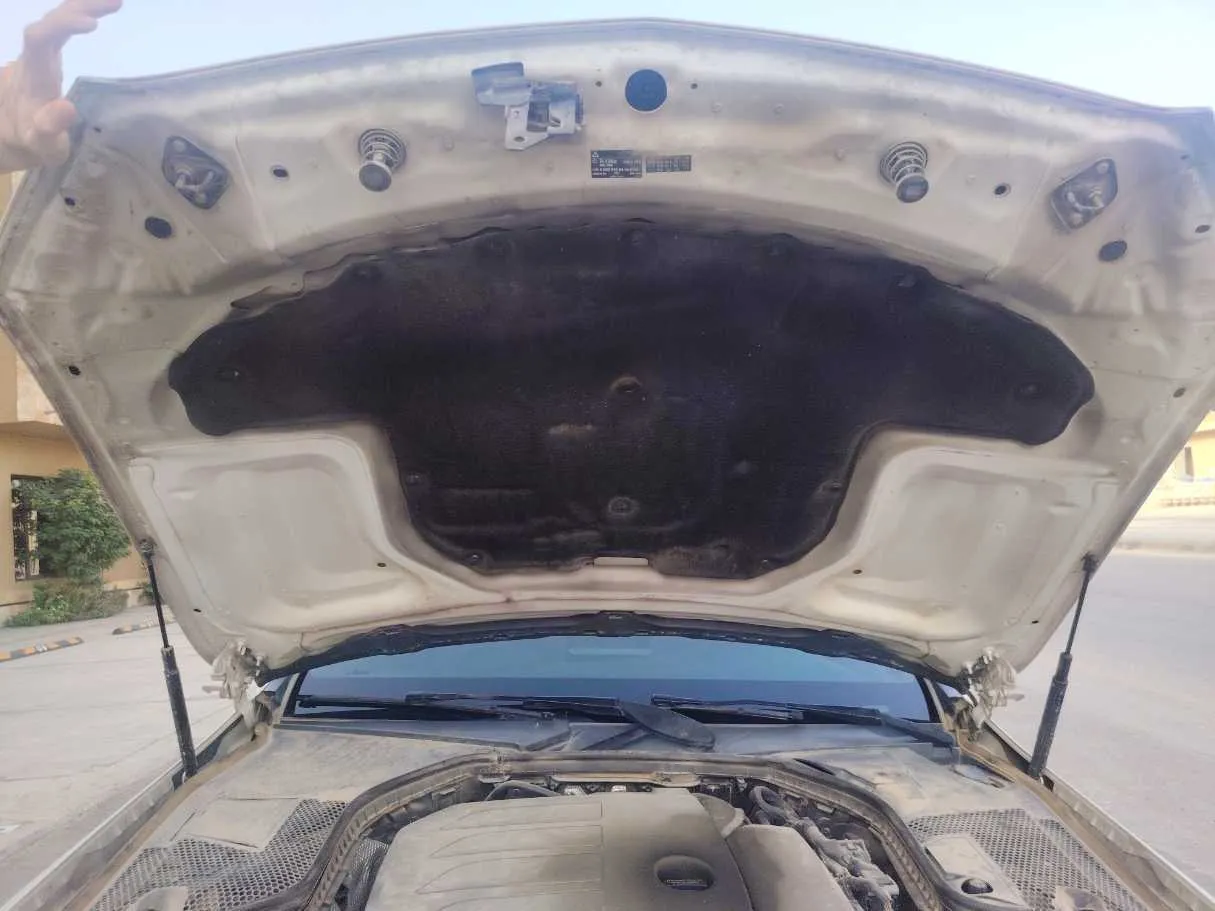 Car image 35