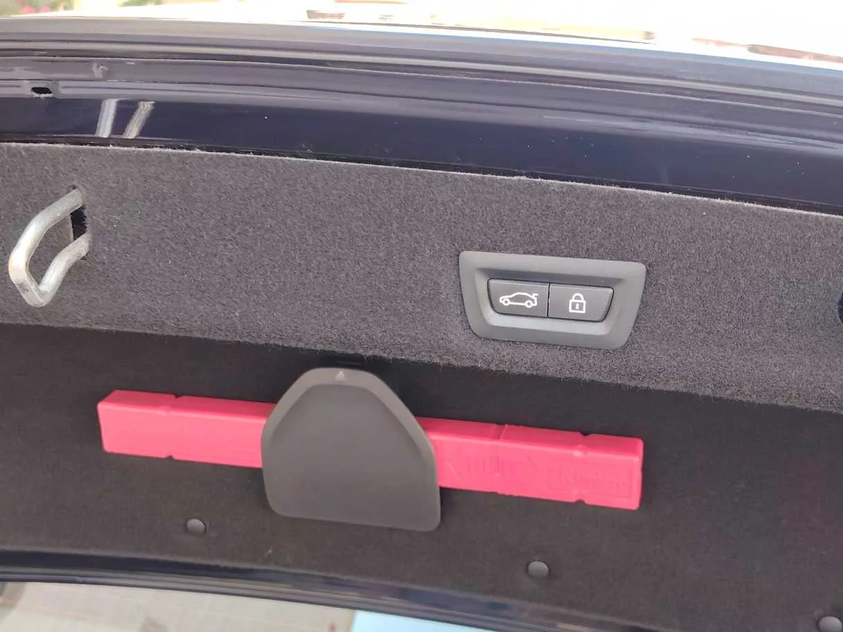 Car image 47