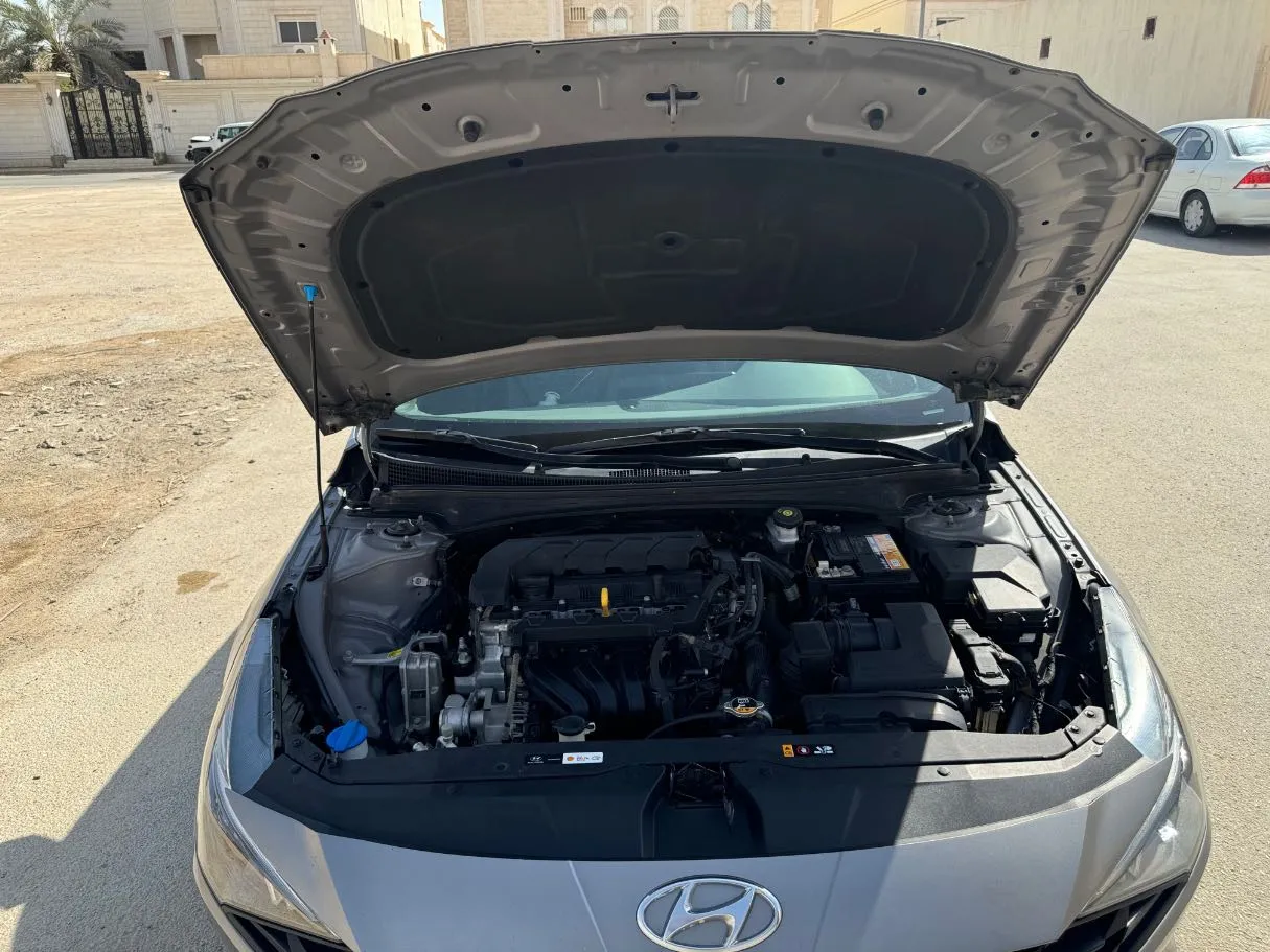Car image 24
