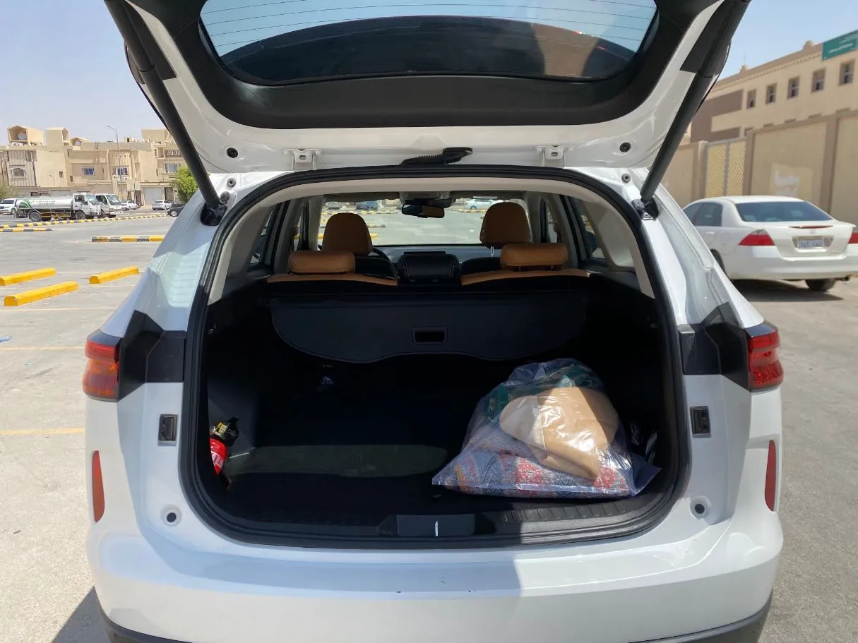 Car image 21