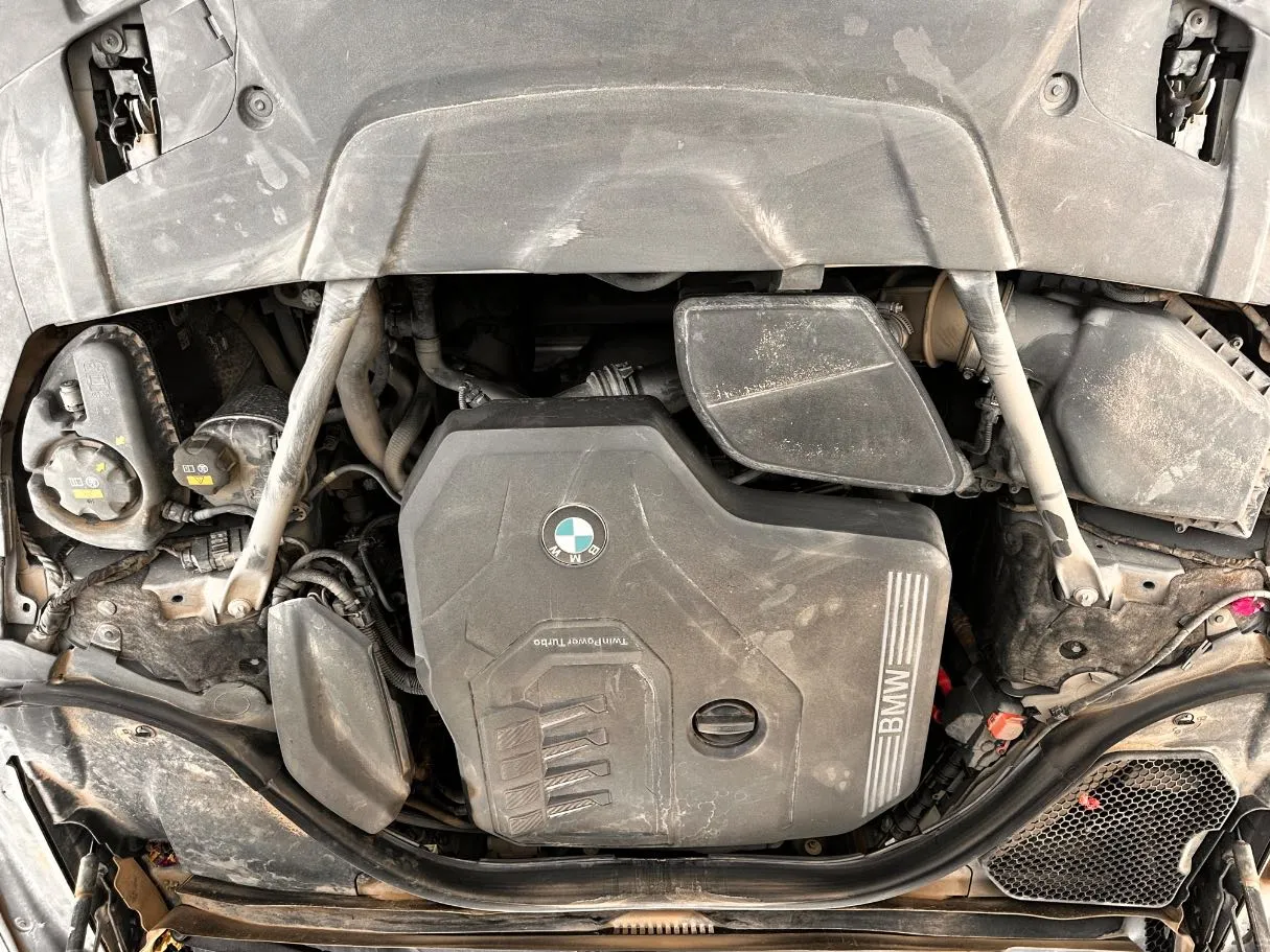 Car image 27
