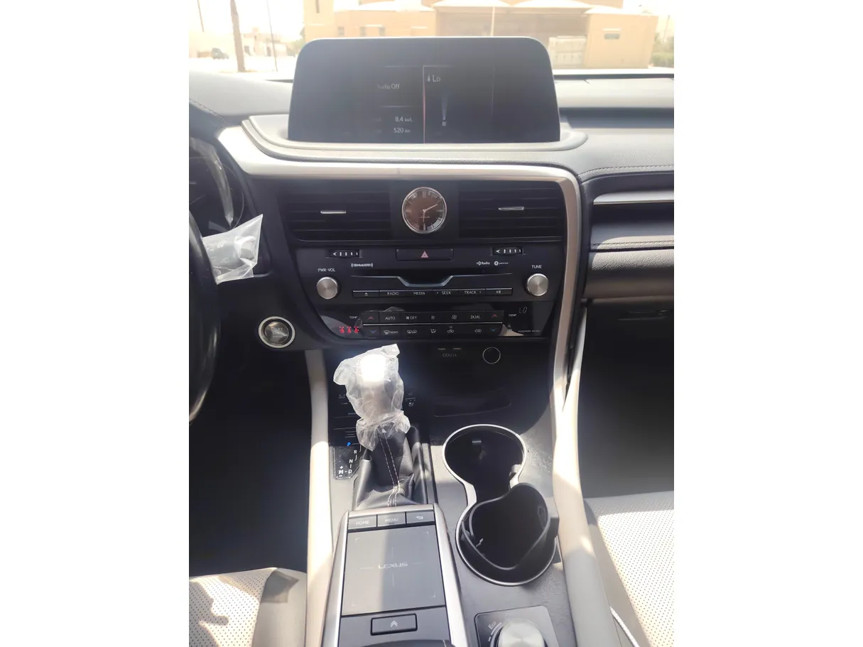 Car image 20