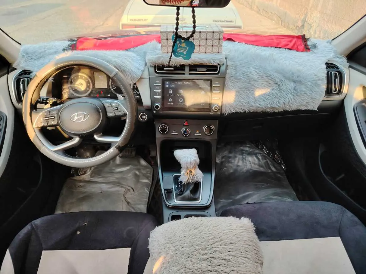 Car image 22