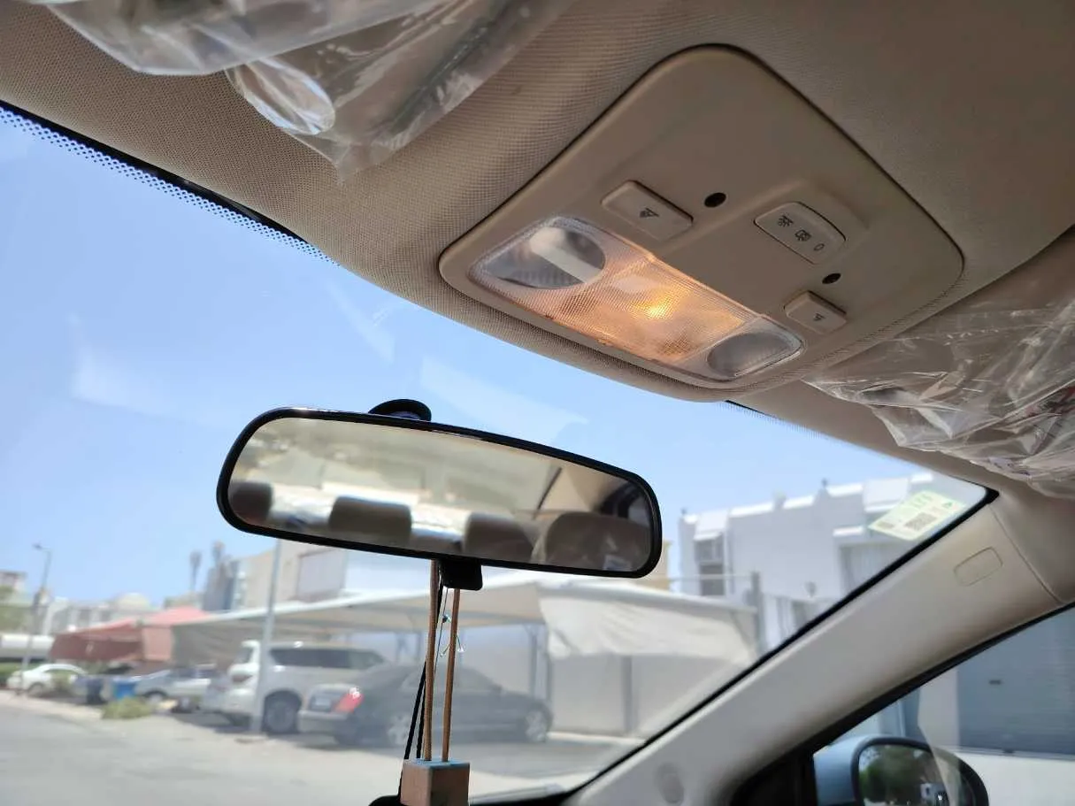 Car image 38