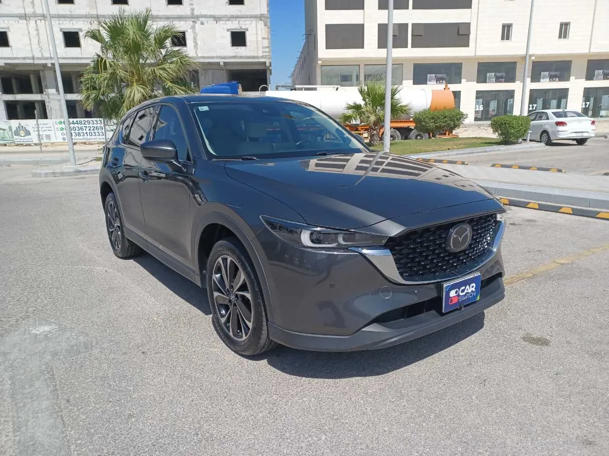 Car image 3