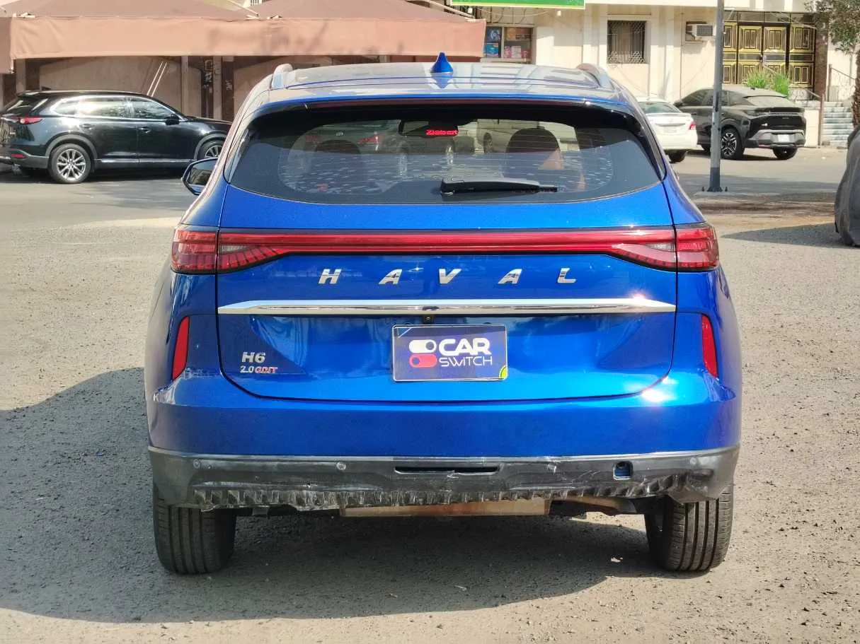 Car image 6