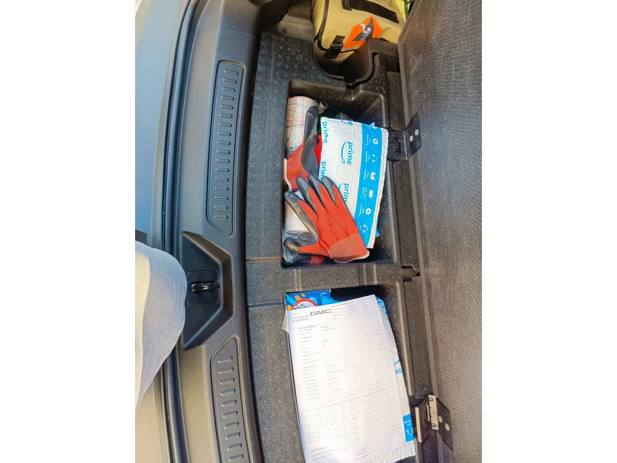 Car image 33