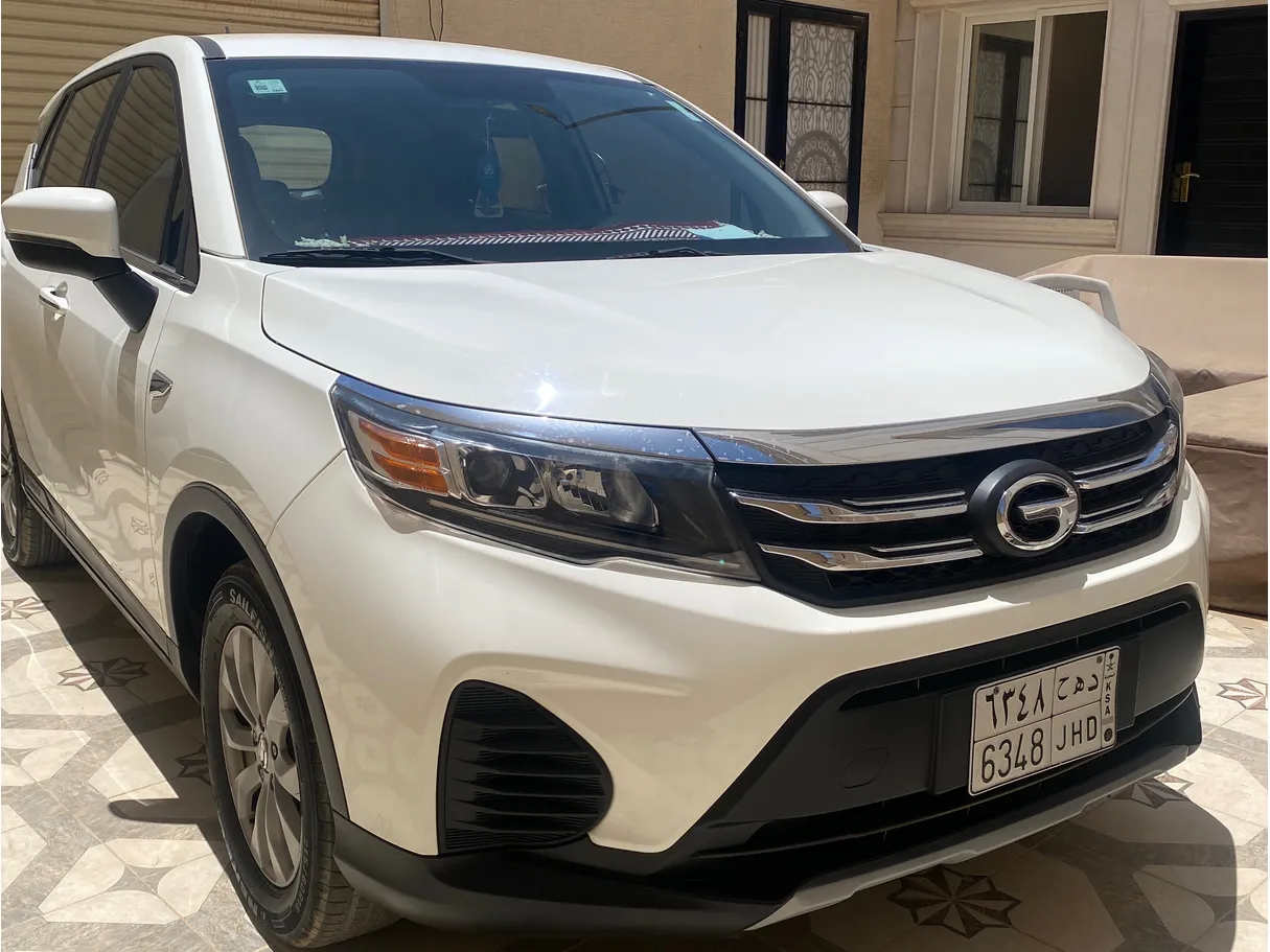 Car image 2