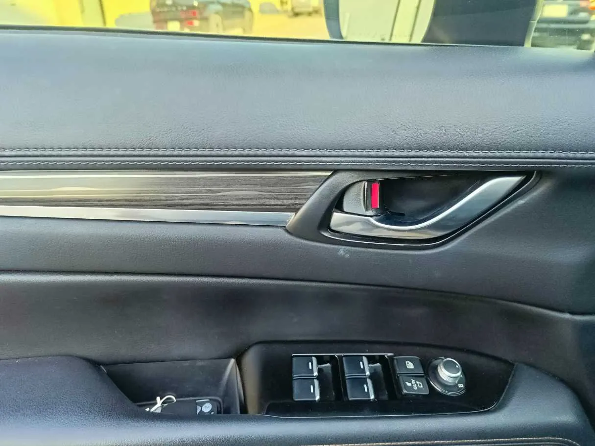Car image 33