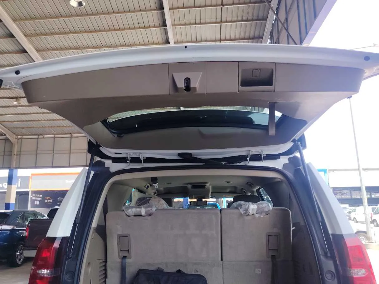 Car image 25