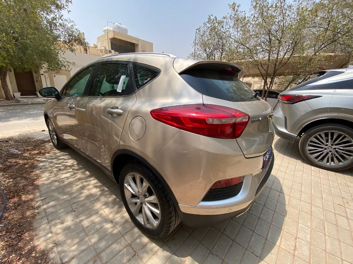 Car image 7