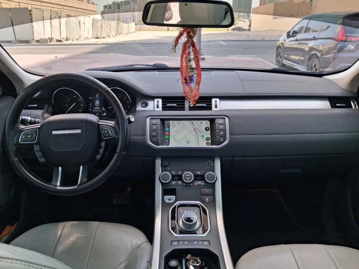 Car image 16