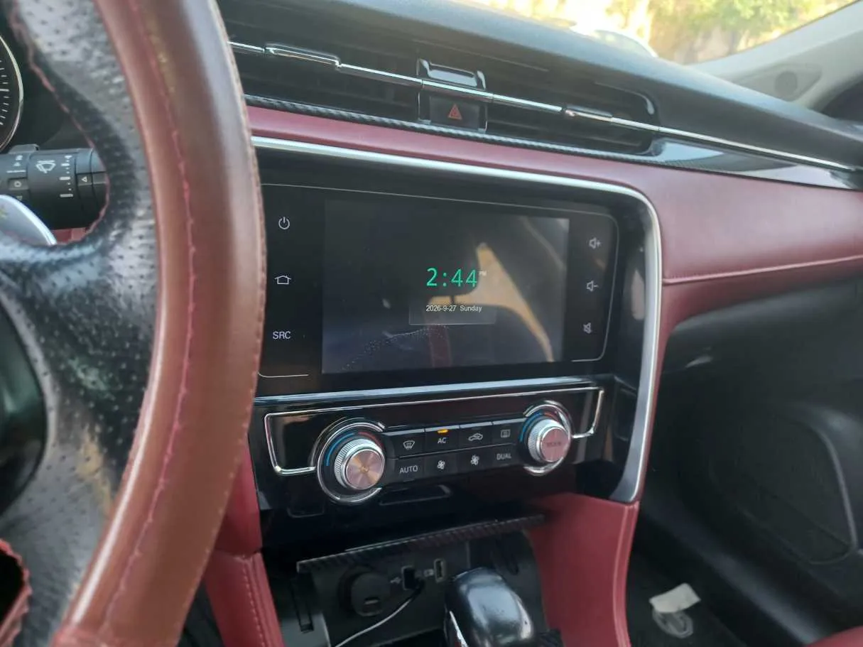 Car image 18